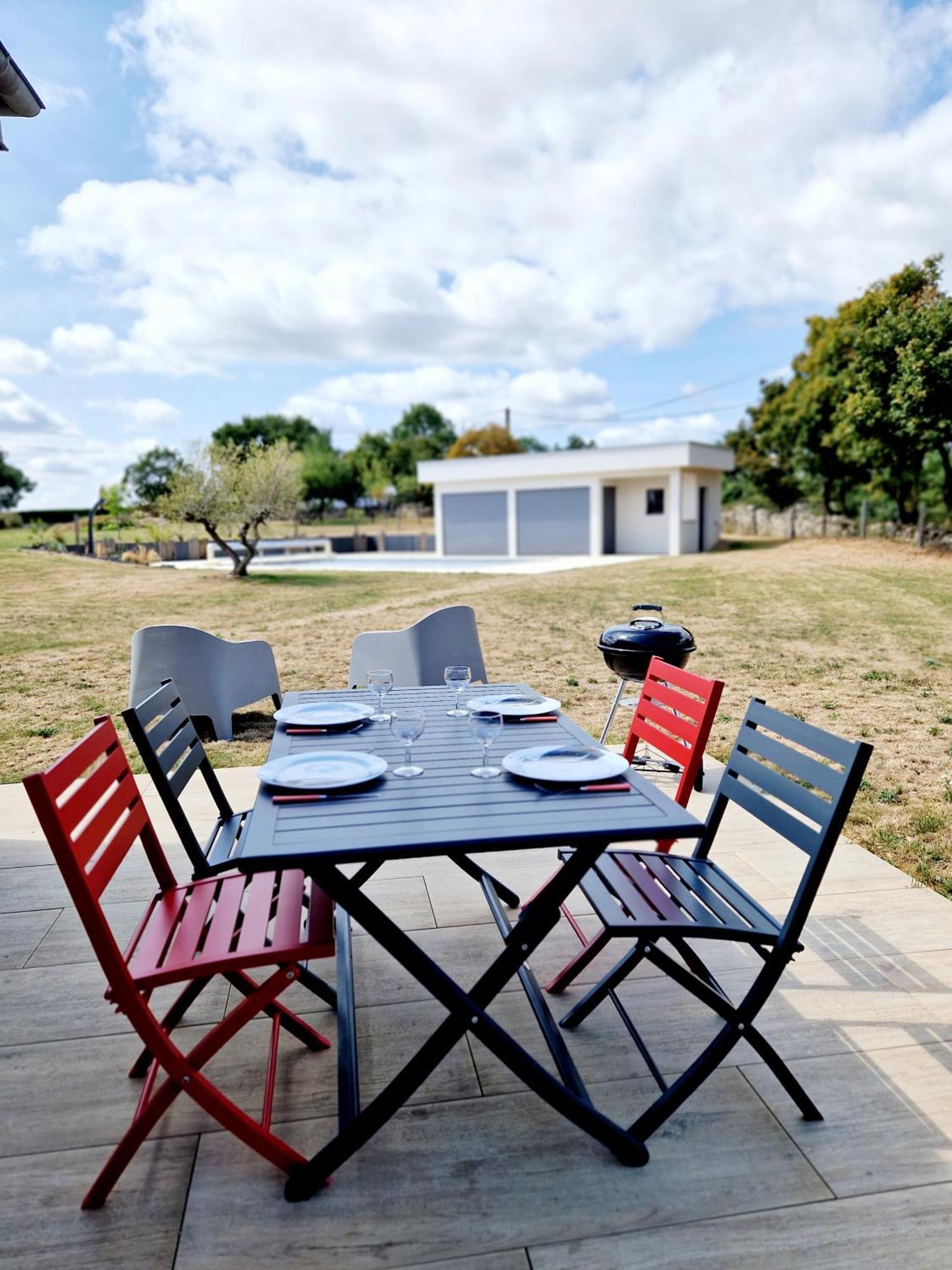 Le Gite City Haut De Gamme, Jardin, Piscine Villa Gabriac  Exterior photo